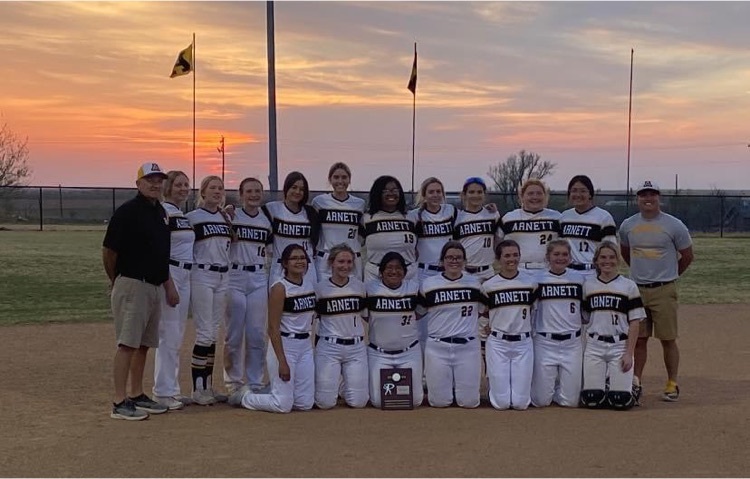 The High School softball team after winning the District Championship last Wednesday! 